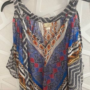 2/$15. DayTrip Cold Shoulder Top Size Large
